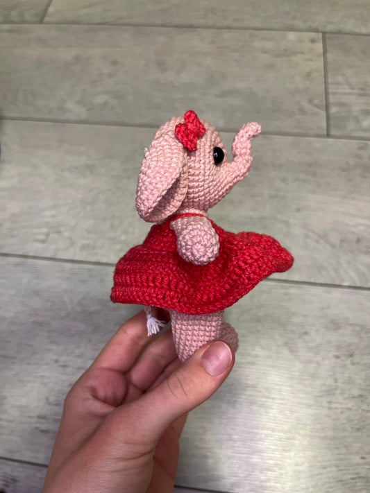 Elephant Lussy in a Dress Crochet PDF Pattern ENG